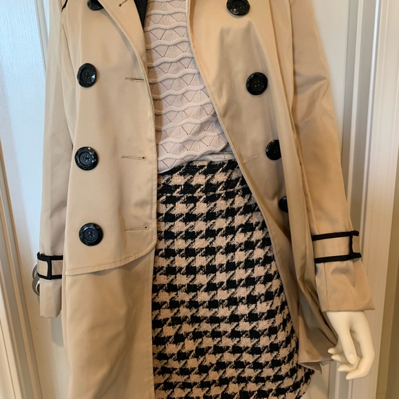 DJT Trenchcoat - Picture 3 of 5